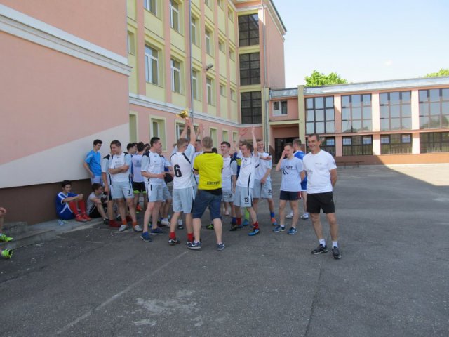 MECZ O PUCHAR DYREKTORA SZKOŁY